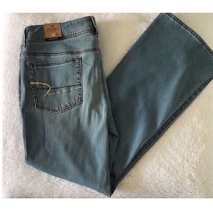 AEO NWT kick boot mid rise jeans